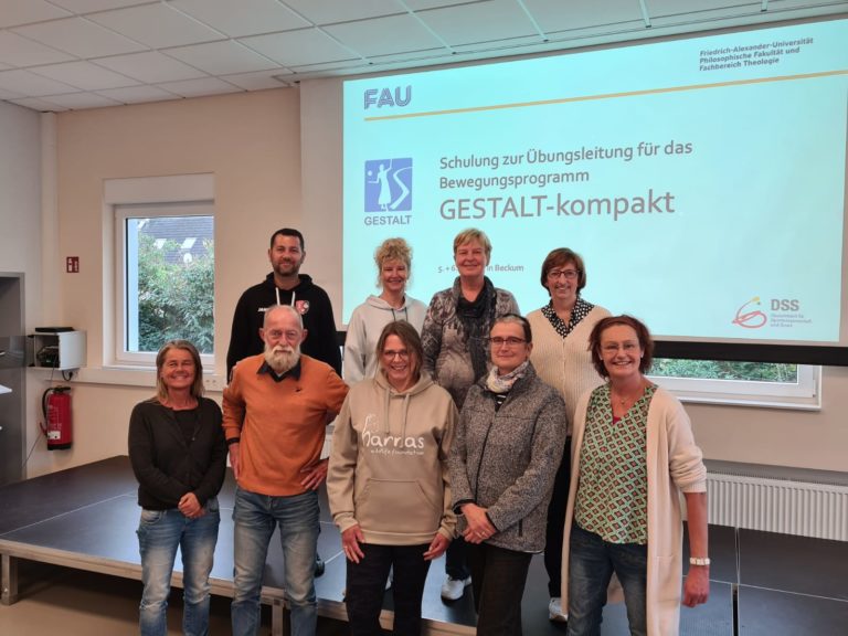 Neue Übungsleitungen und eine Ausbilderin für GESTALT-kompakt in Beckum geschult